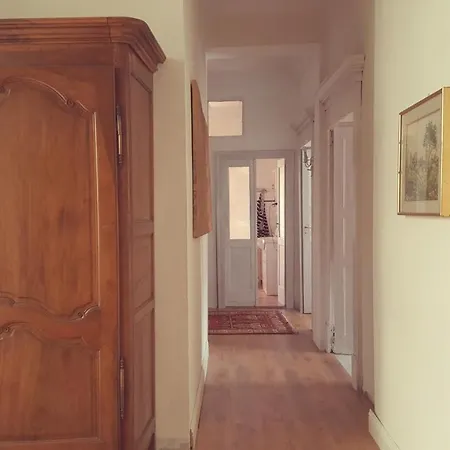 Julia Bed & Breakfast *