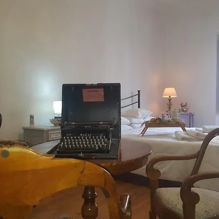 Julia Bed & Breakfast *