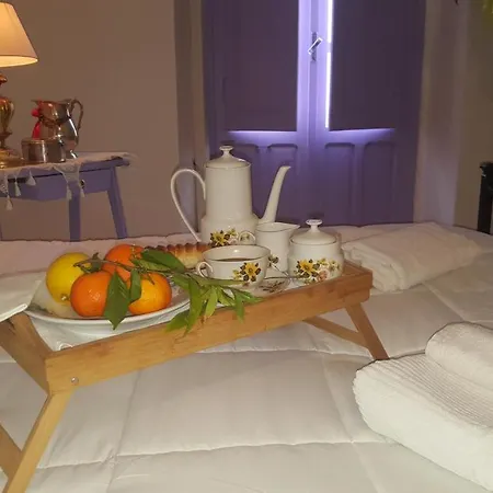 Julia Bed & Breakfast