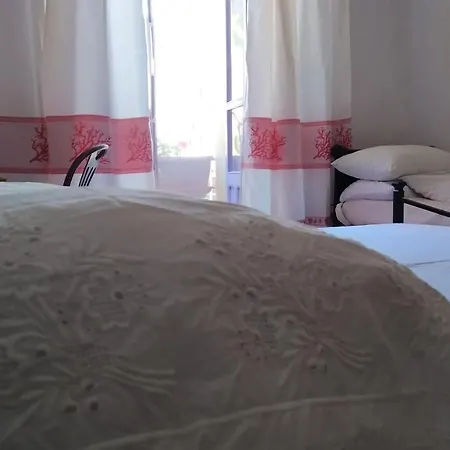 Julia Bed and Breakfast